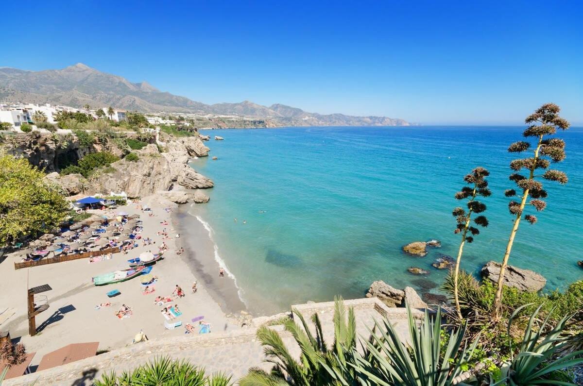 Apts Burriana Nerja Extérieur photo